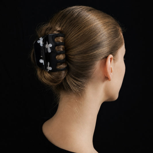 Trèfle Volume Claw Clip in Black