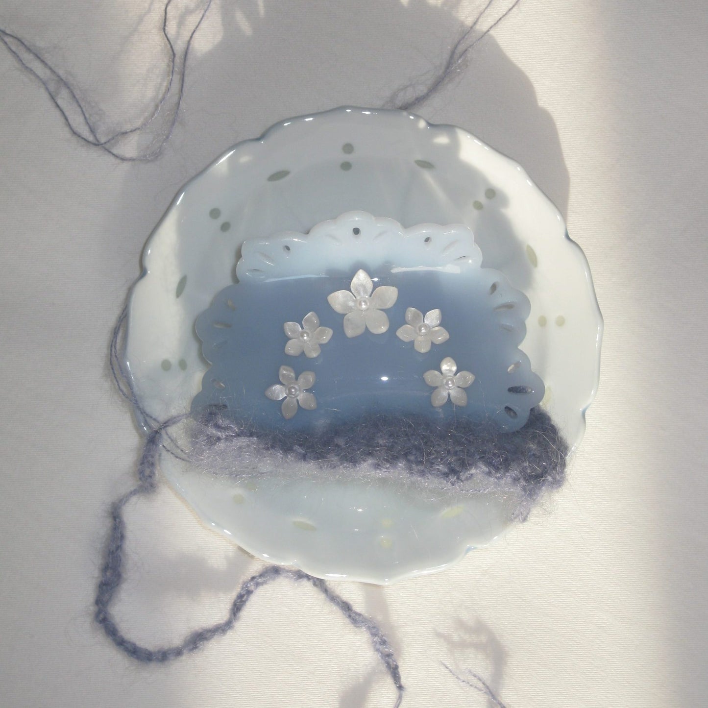 lace-cutout-claw-clip-in-blue